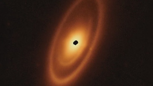 Space Telescope James Webb: Evidence of planetary system around Fomalhaut