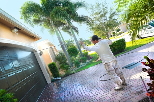Transform Your Home's Appearance with Gulf2Bay Softwash House Washing Services in New York