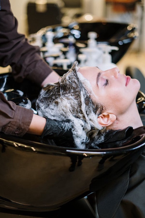 A Review On All Services Offered In Modern Hair Salons