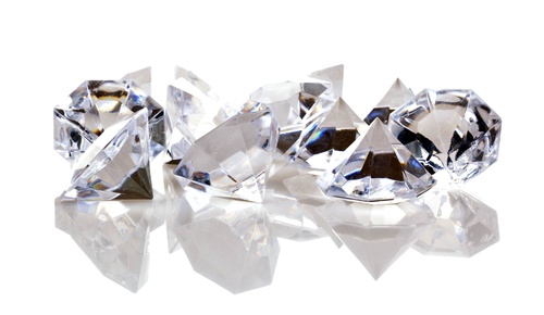 Lab-Grown Diamonds: A Sparkling Revolution in Jewelry Design"