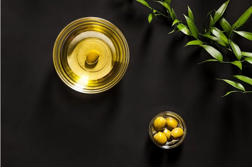 The Liquid Gold: Exploring the World of Organic Extra Virgin Olive Oil