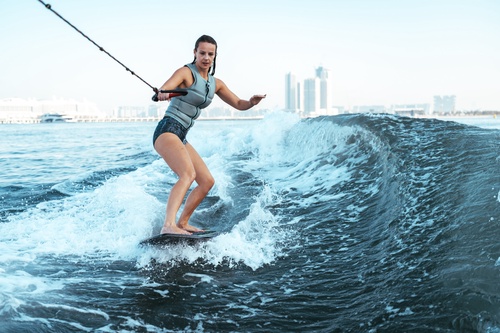Carving Waves in Dubai: A Comprehensive Guide to Wakeboarding and Wakesurfing