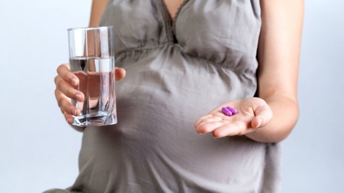 Nurturing Fertility: A Comprehensive Guide to Fertility Vitamins and Supplements for Women