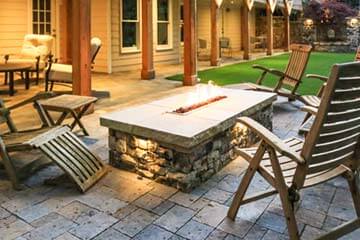 How To Create a Cozy and Inviting Outdoor Fire Pit in Your Backyard