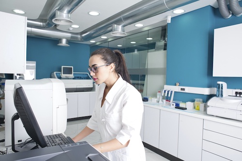 Top Tips to Consider Before Buying Laboratory Furniture