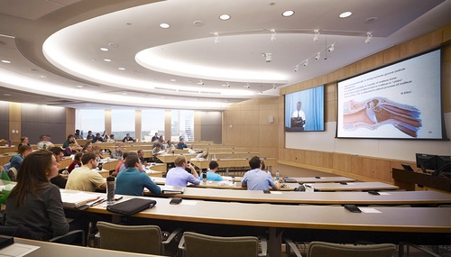 Enhancing Educational Spaces: The Role of an Audio Visual Consultant for Institutes