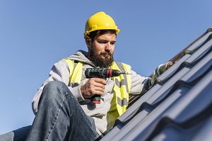 Roof Repair Near Me: Choosing the Right Materials and Services