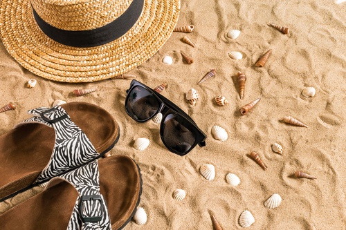 Sunny Days Ahead: Must-Have Summer Accessories for the Ideal Beach Vacation