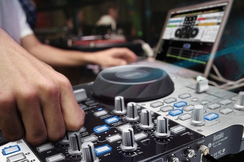 Reasons To Hire A Professional DJ Company