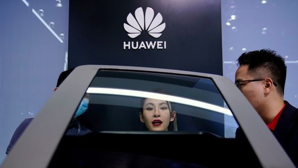 Huawei aims to built its driverless car technology by 2025