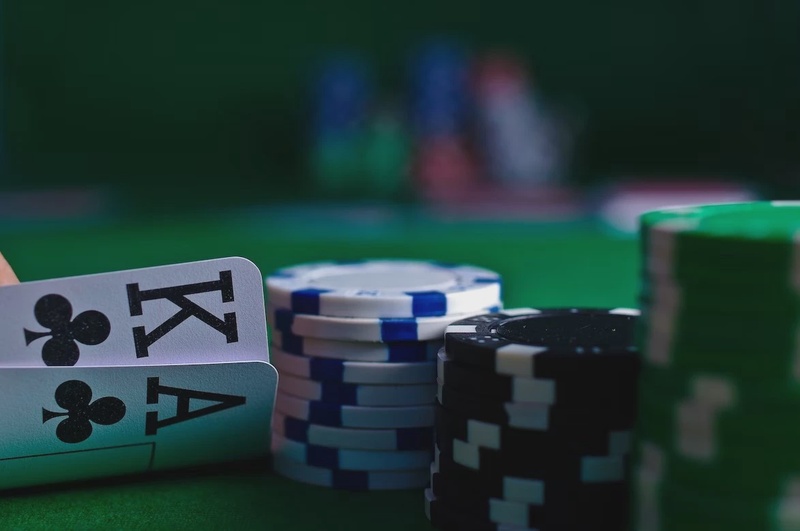 Increase Your Chances of Winning with These Online Casino Strategies